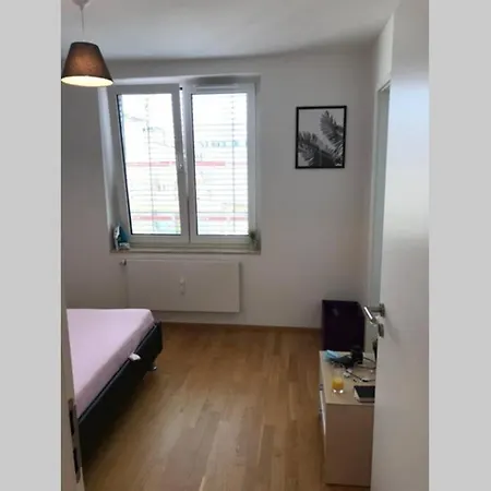 First Class Opposite Skyline Plaza In Frankfurt *