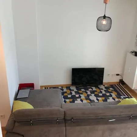 First Class Opposite Skyline Plaza In Frankfurt Apartment