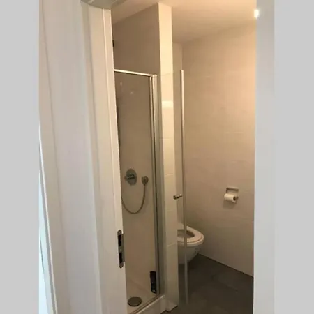 First Class Opposite Skyline Plaza In Frankfurt Apartment