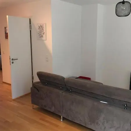 First Class Opposite Skyline Plaza In Frankfurt Apartment