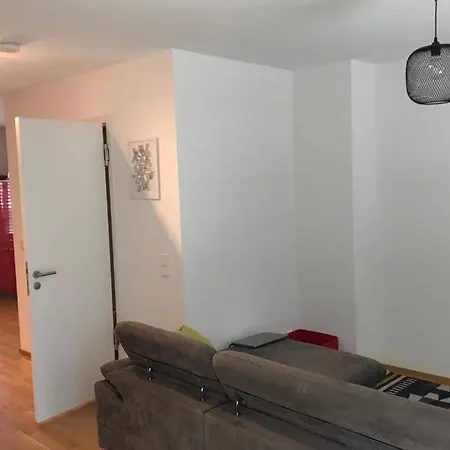 Apartment First Class Opposite Skyline Plaza In Frankfurt